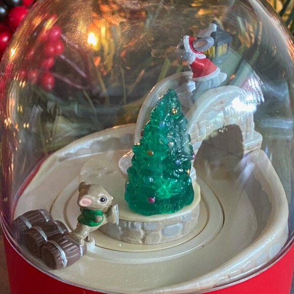 Hallmark Keepsake Ornament "JUMPIN FOR JOY" 1995 - Picture 3 of 9